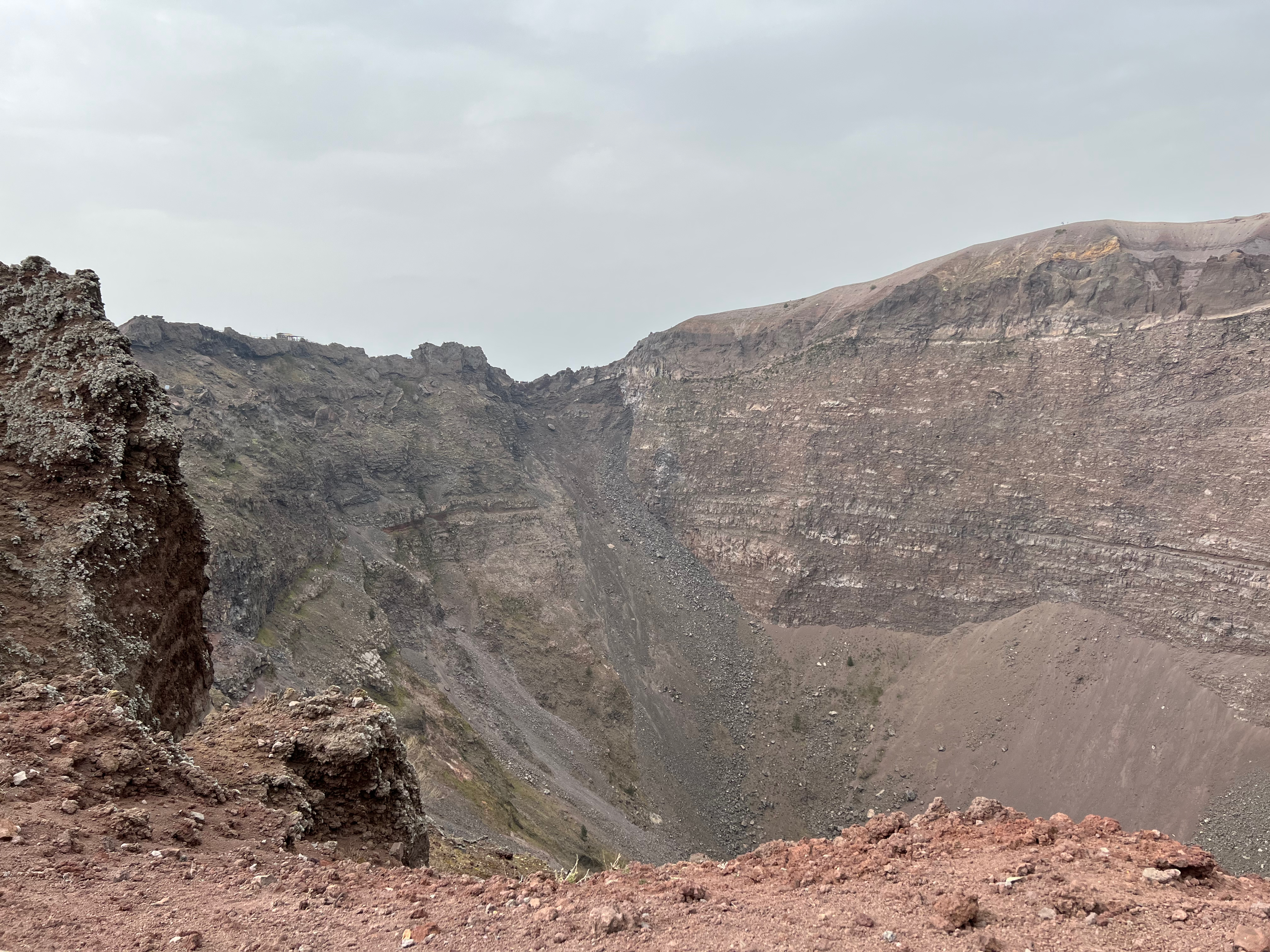 Blick in den Krater des Vesuvs