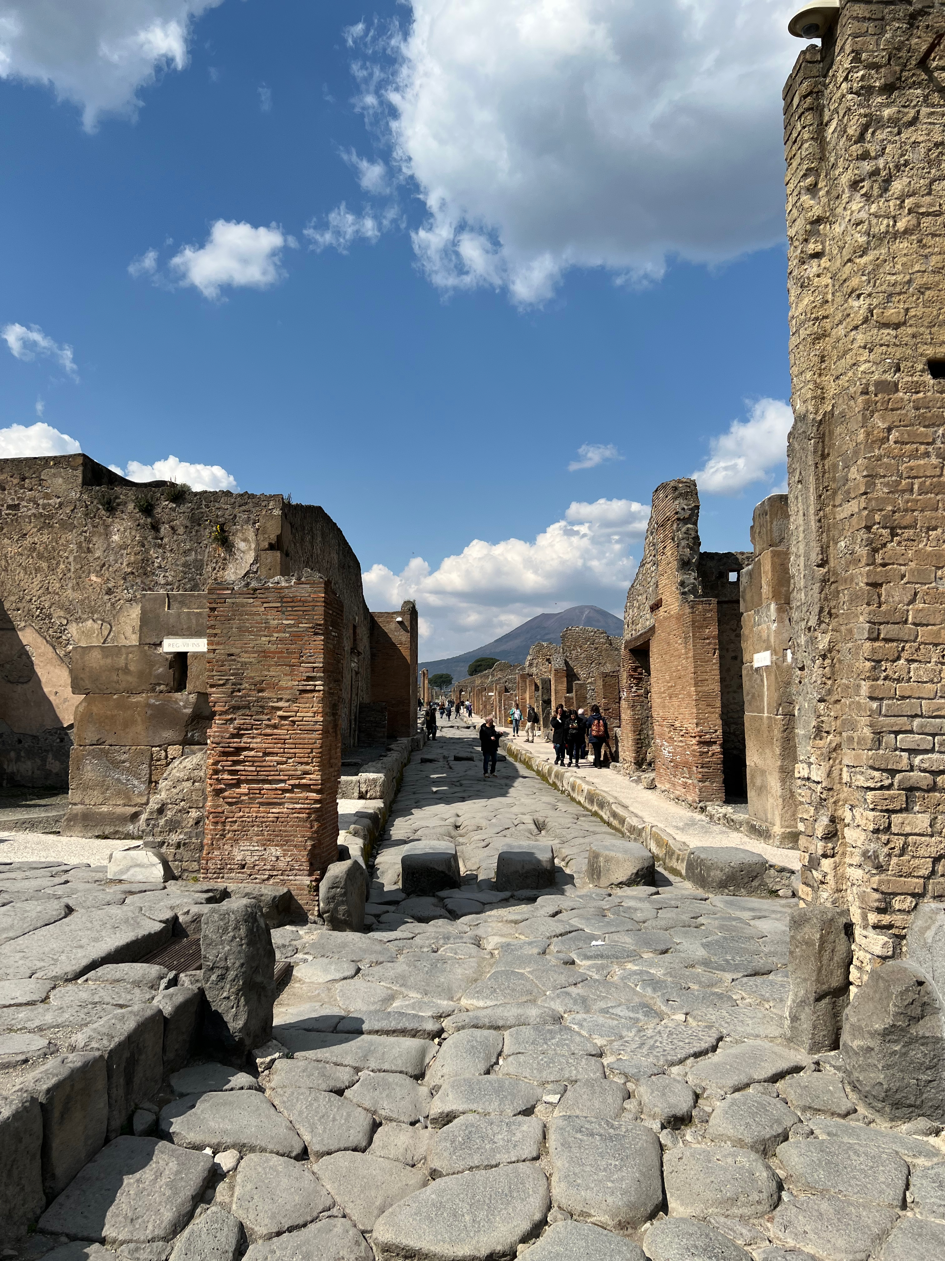 Alte Straße im archeologischen Park Pompeji