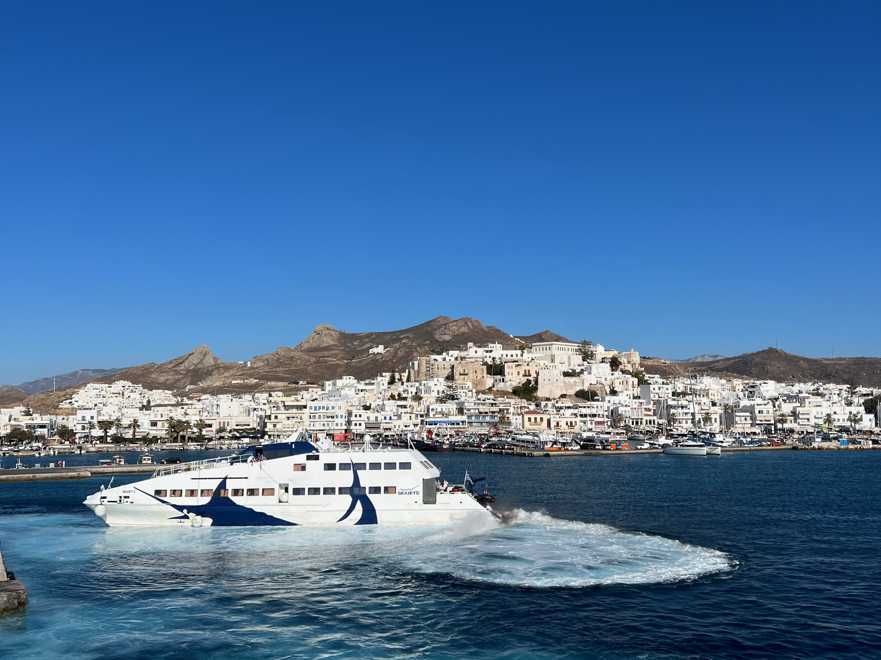 Blick von der Fähre auf Naxos